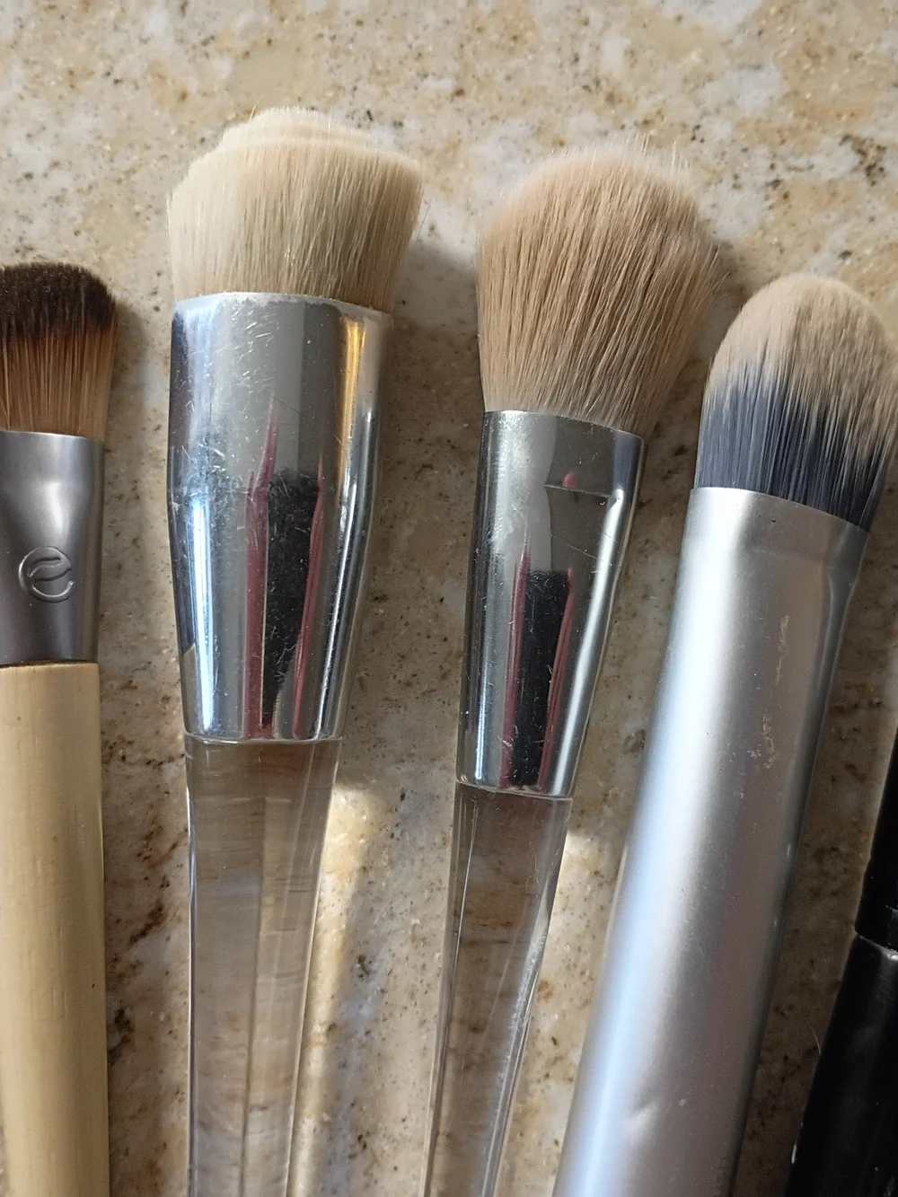 Set of 6 Face Brushes in Natural Wood, Clear Acrylic & Black Handles